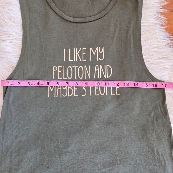 Peloton Green Muscle Tee Relaxed Fit Boxy Style - Picture 3 of 3